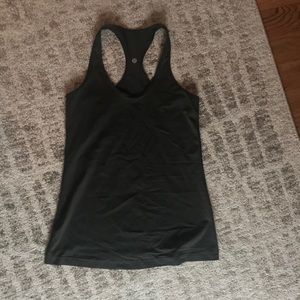 VEUC! Size 10 cool racer back in GTRG.